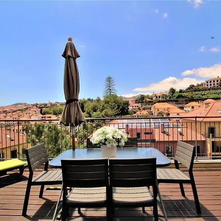 Living Penthouse *